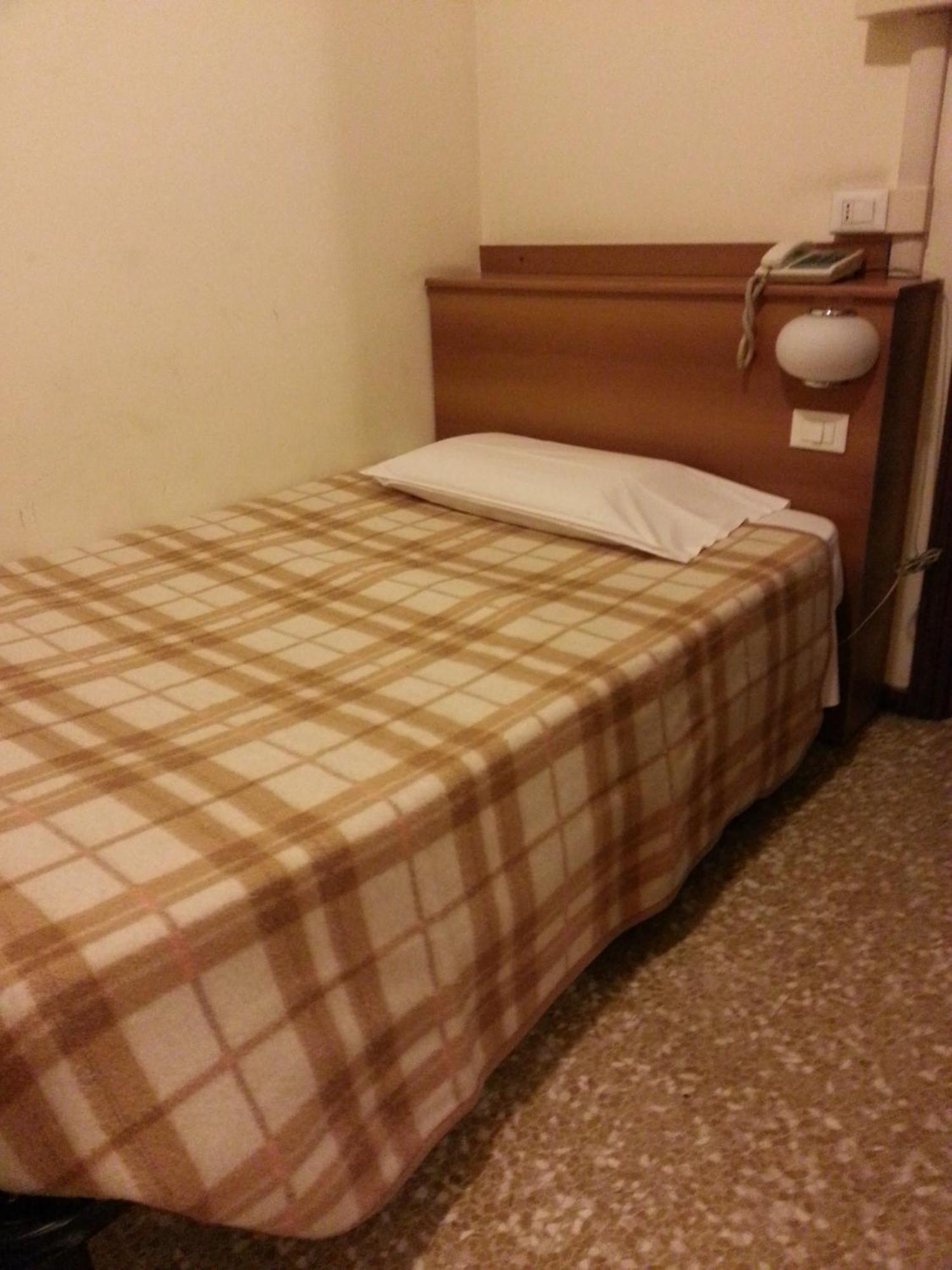 Hotel Lombardia Seveso Zewnętrze zdjęcie