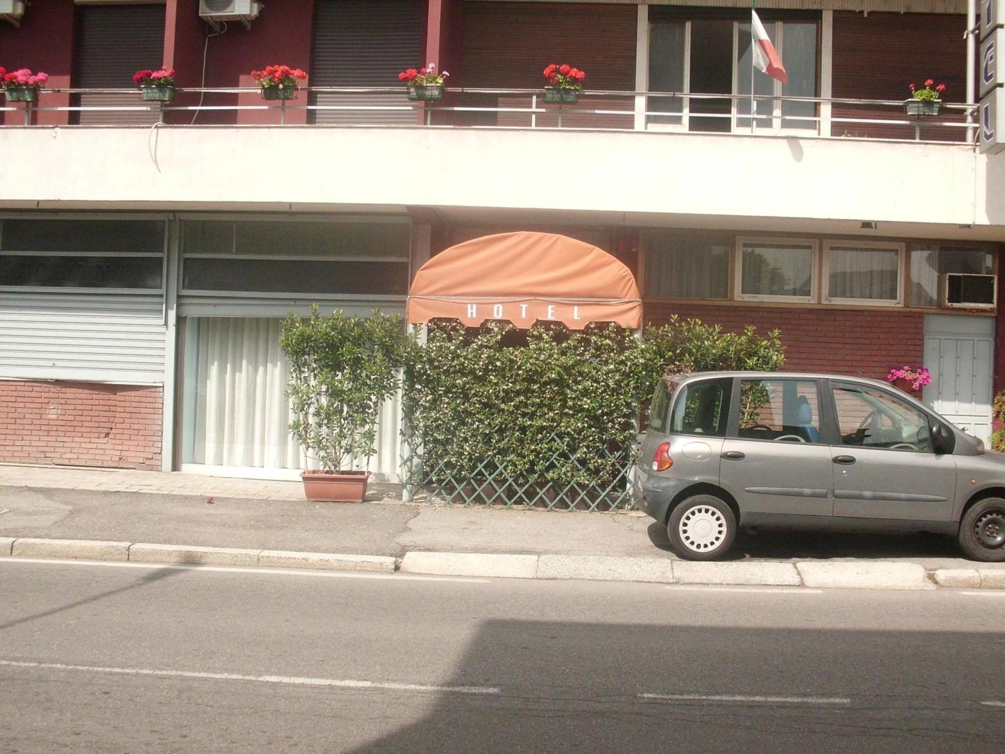 Hotel Lombardia Seveso Zewnętrze zdjęcie